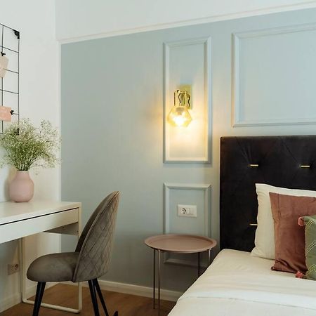 Bright 2Br Apartment - Top Location - City Balcony Bucarest Exterior foto
