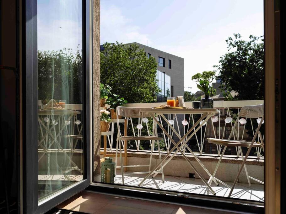 Bright 2Br Apartment - Top Location - City Balcony Bucarest Exterior foto