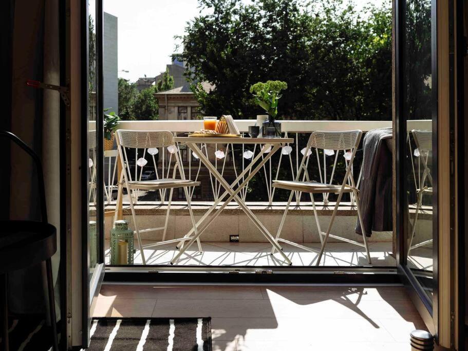 Bright 2Br Apartment - Top Location - City Balcony Bucarest Exterior foto