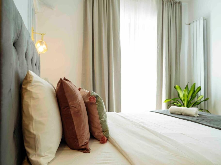 Bright 2Br Apartment - Top Location - City Balcony Bucarest Exterior foto