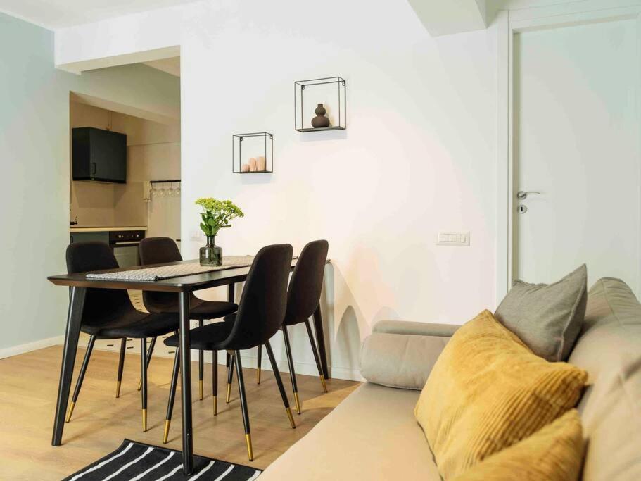 Bright 2Br Apartment - Top Location - City Balcony Bucarest Exterior foto