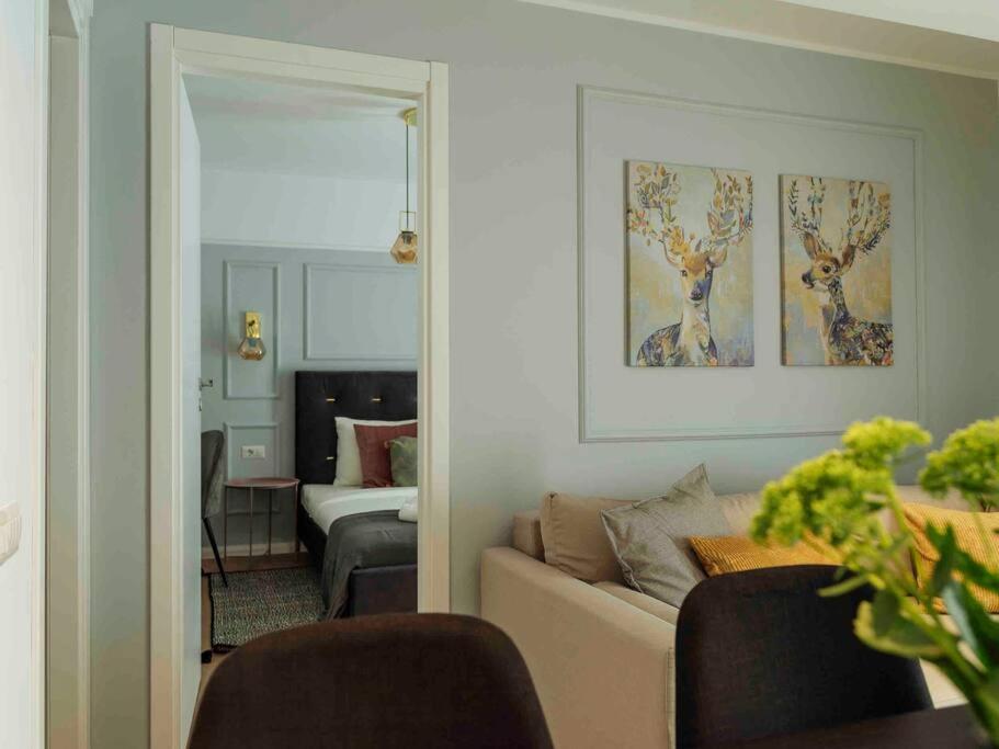 Bright 2Br Apartment - Top Location - City Balcony Bucarest Exterior foto