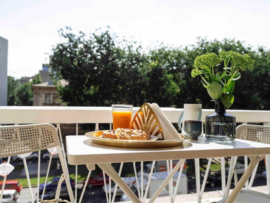 Bright 2Br Apartment - Top Location - City Balcony Bucarest Exterior foto