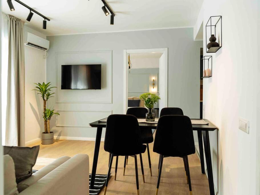 Bright 2Br Apartment - Top Location - City Balcony Bucarest Exterior foto